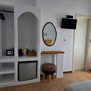 Papafotis Apartments & Suites